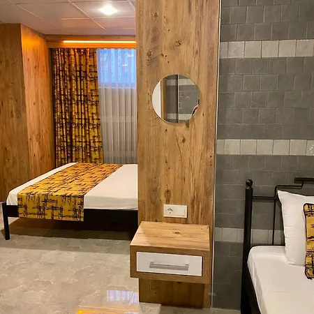 Moda Hotel *